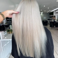Full-head-blonde-weft-specialists-gold-coast-top-10